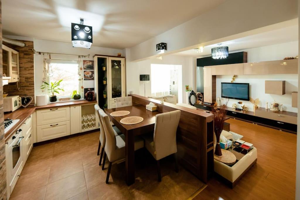 Apartament Lux Crialy - 75 M2 - Free Parking Timisoara Exterior photo